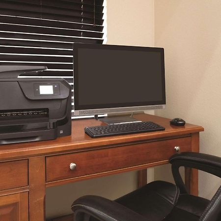 Country Inn & Suites By Radisson, Waterloo, Ia Экстерьер фото