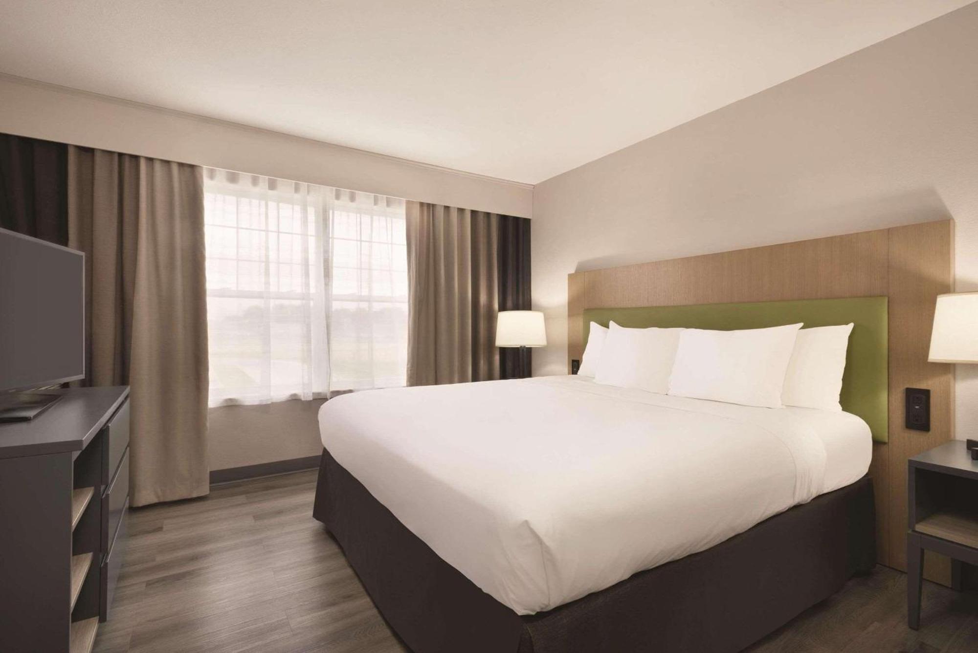Country Inn & Suites By Radisson, Waterloo, Ia Экстерьер фото